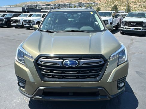 Used 2023 Subaru Forester Limited image 8