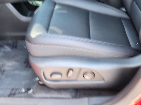 New 2027 Chevrolet Equinox LT w/ Convenience Package II AWD/4WD image 9
