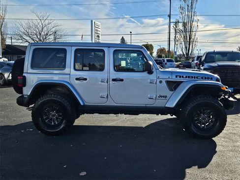 Used 2024 Jeep Wrangler Rubicon 392 image 7