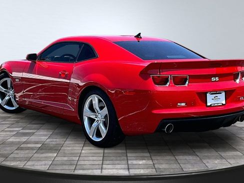 Used 2010 Chevrolet Camaro SS w/ RS Package RWD image 13