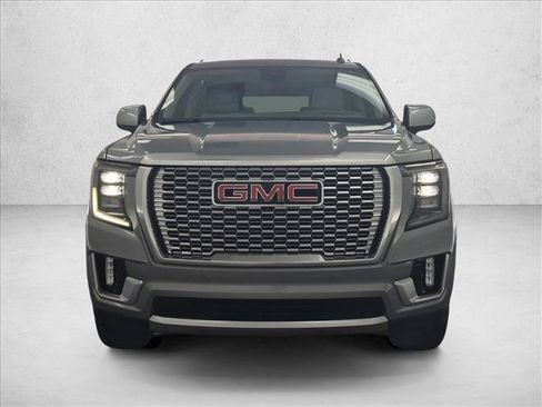 Used 2024 GMC Yukon XL Denali w/ Advanced Technology Package AWD/4WD image 2