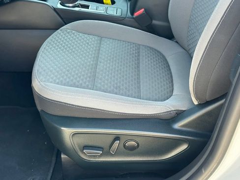 Used 2022 Ford Escape SE w/ Convenience Package FWD image 13