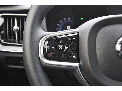 Used 2023 Volvo S60 B5 Ultimate image 16