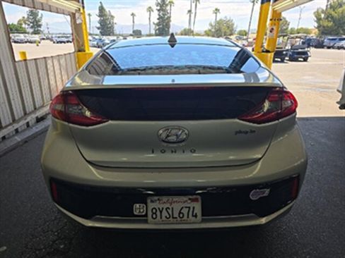 Used 2019 Hyundai Ioniq Plug-In Hybrid FWD image 7