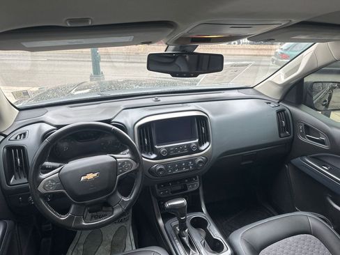 Used 2017 Chevrolet Colorado Z71 AWD/4WD image 28