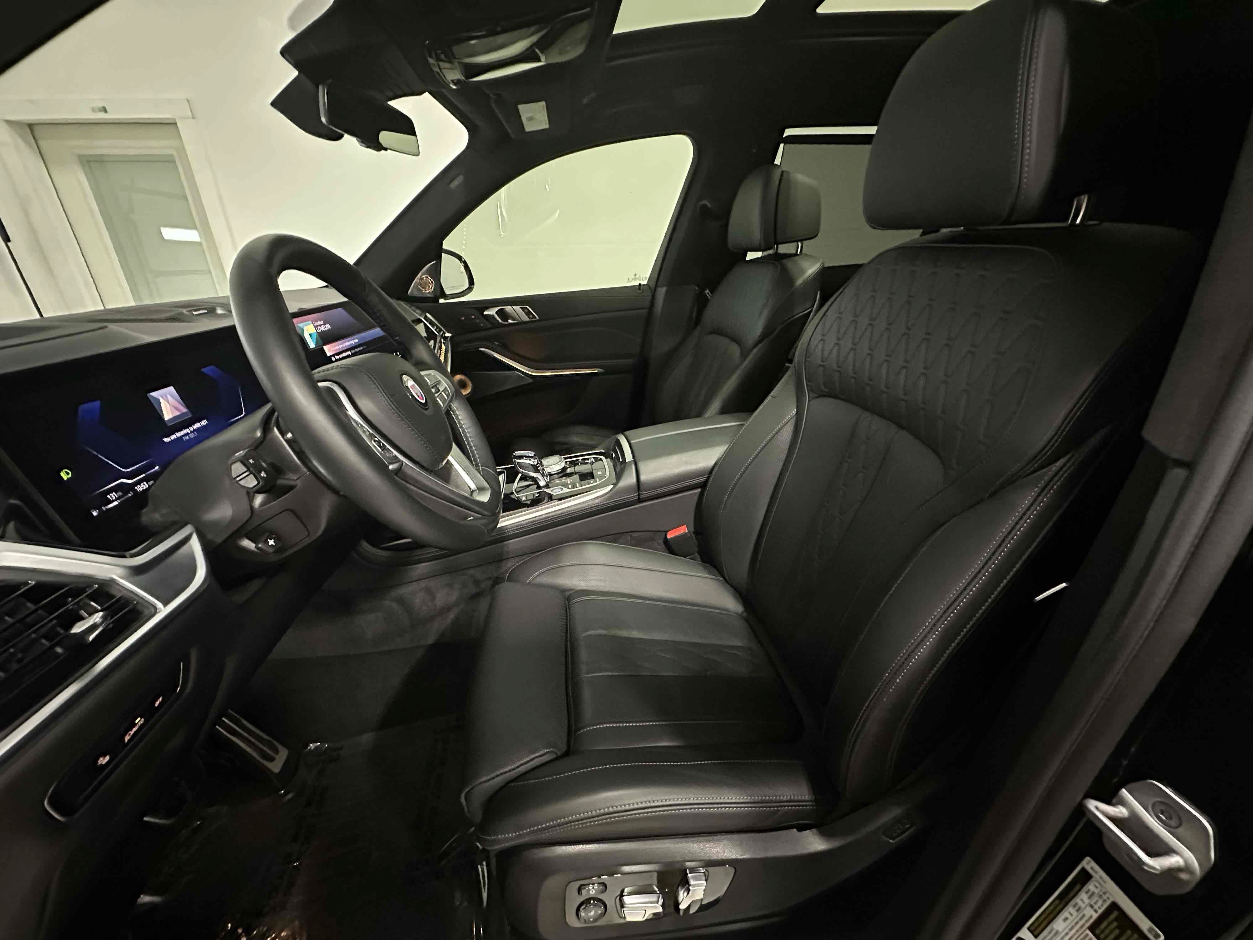 Used 2025 BMW ALPINA XB7 AWD/4WD image 7