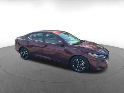 Used 2025 Nissan Sentra SV FWD image 2