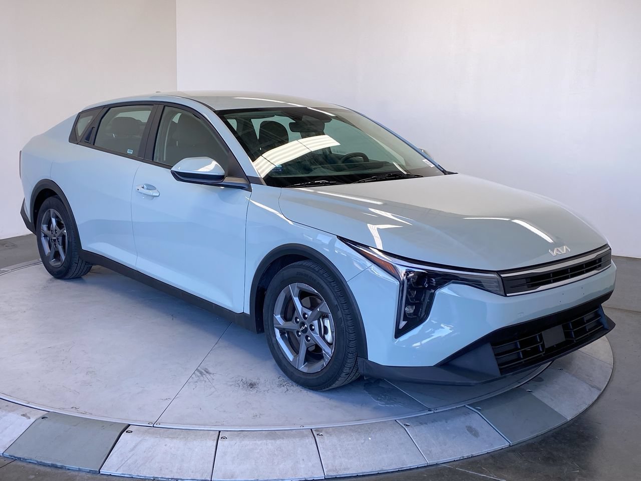Certified 2025 Kia K4 FWD image 7