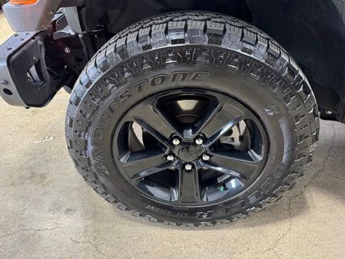 Used 2020 Jeep Wrangler Unlimited Sahara image 34