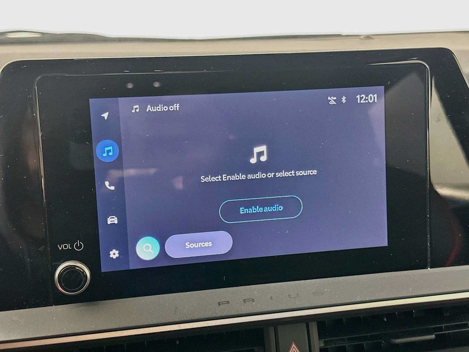 Used 2025 Toyota Prius Plug-In Hybrid FWD image 13