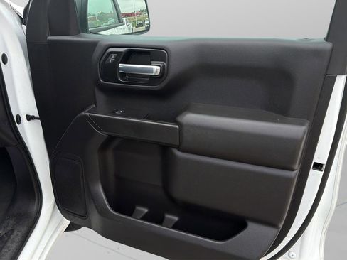 Used 2021 Chevrolet Silverado 1500 Custom Trail Boss AWD/4WD image 9