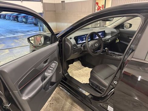 New 2026 Nissan Sentra SR w/ SR Premium Package image 11