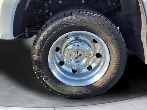 Used 2025 Ford F450 Platinum w/ Platinum Plus Package image 18