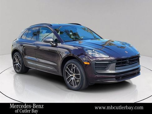 Used 2023 Porsche Macan Turbo image 1