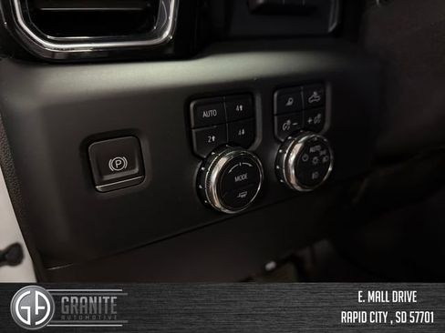 Used 2024 GMC Sierra 2500 Denali Ultimate image 33