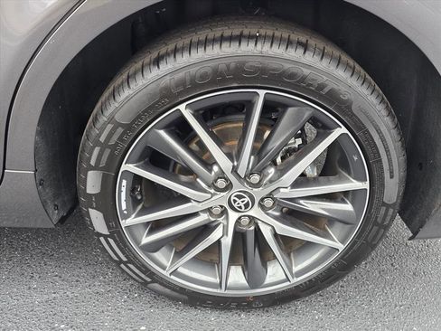 Used 2024 Toyota Camry XLE image 12