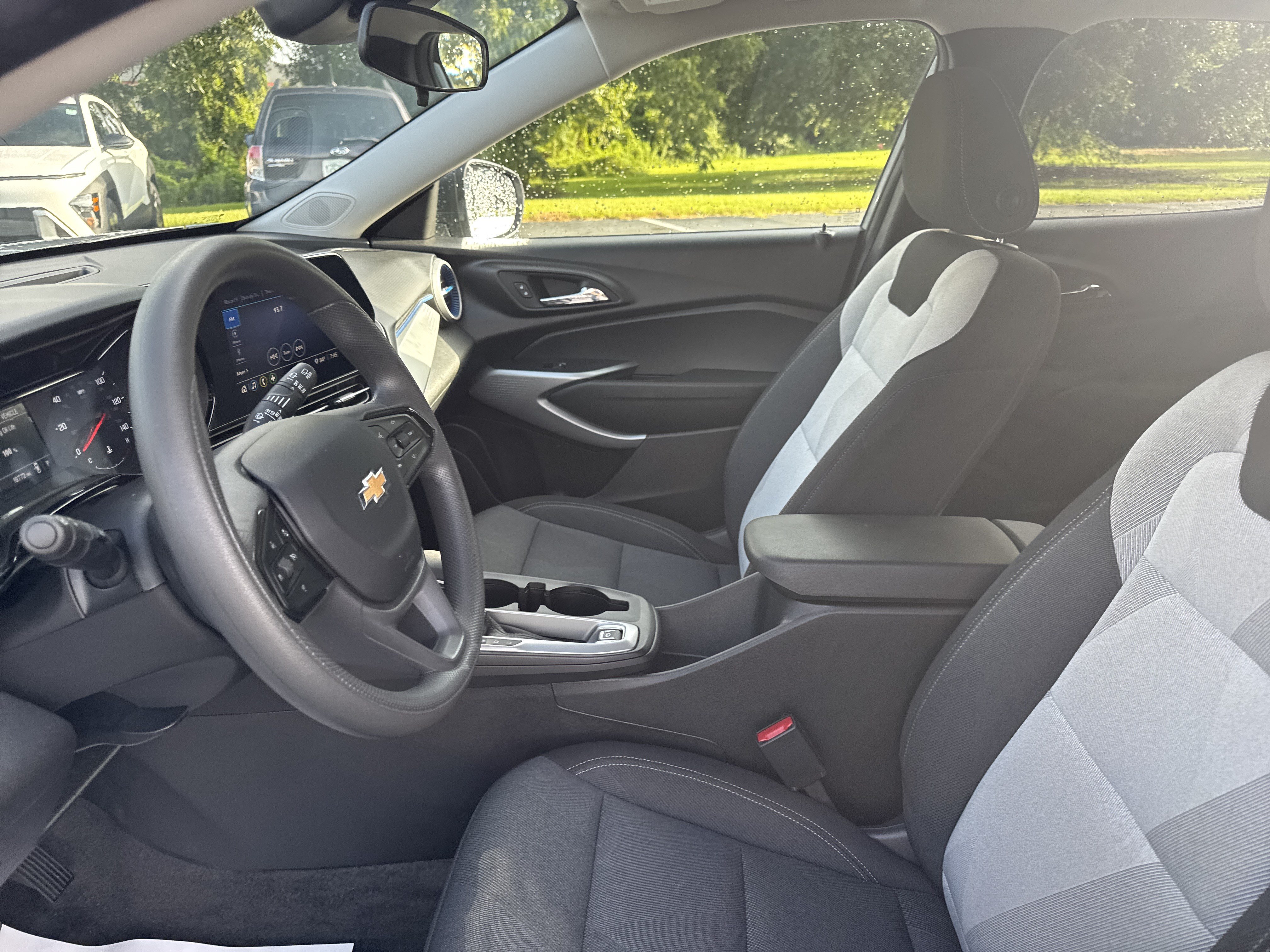 Used 2026 Chevrolet Trax LS FWD image 13