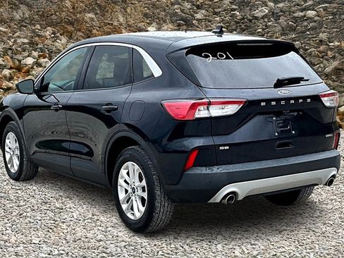 Used 2021 Ford Escape SE image 12