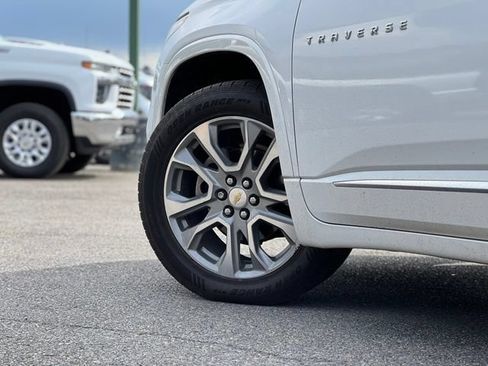 Used 2019 Chevrolet Traverse Premier AWD/4WD image 13