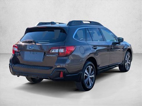 Used 2019 Subaru Outback 2.5i Limited w/ Popular Package #2 image 4