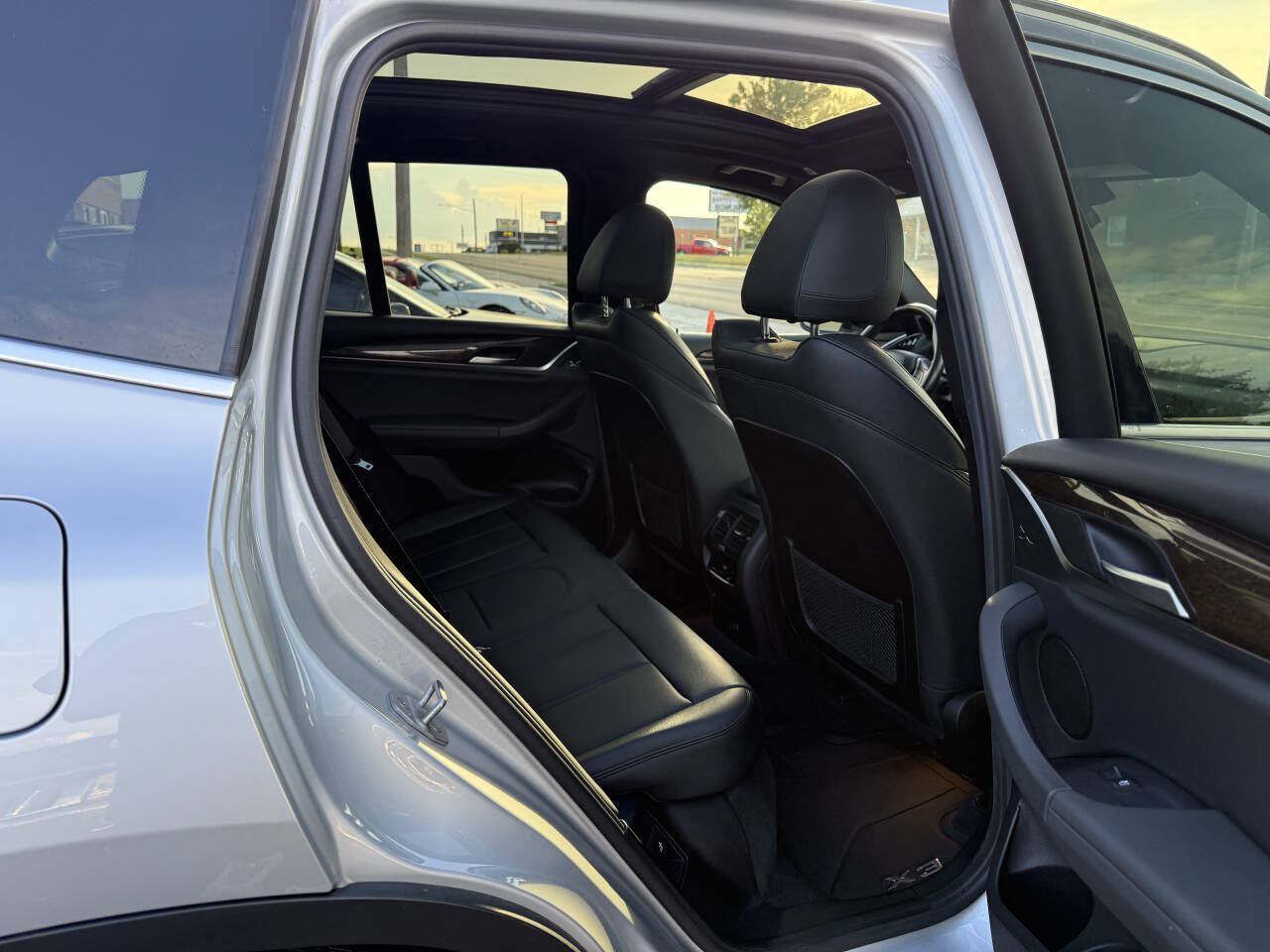 Used 2019 BMW X3 xDrive30i w/ Driving Assistance Package AWD/4WD image 12