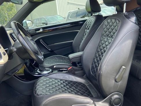 Used 2019 Volkswagen Beetle 2.0T Final Edition SEL FWD image 11