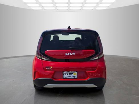 Used 2025 Kia Soul LX w/ LX Technology Package FWD image 10