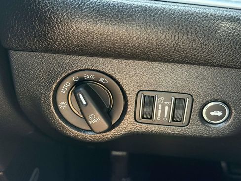 Used 2019 Dodge Challenger R/T Scat Pack w/ Shaker Package RWD image 26