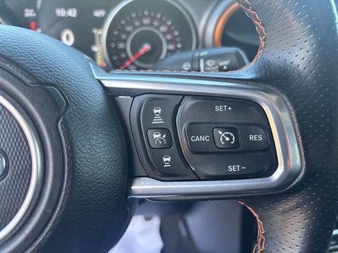Used 2021 Jeep Gladiator Mojave AWD/4WD image 33