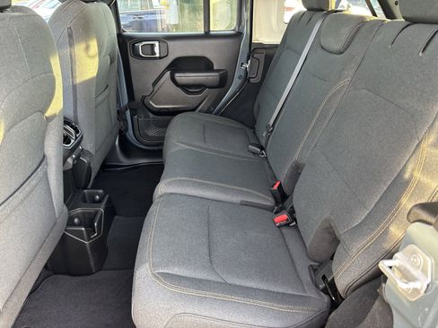 Used 2024 Jeep Wrangler Sport S image 14