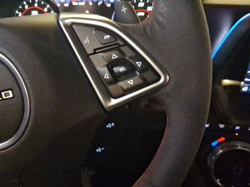 Used 2022 Chevrolet Camaro ZL1 image 7