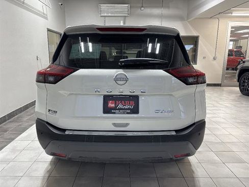 Used 2023 Nissan Rogue SV AWD/4WD image 2
