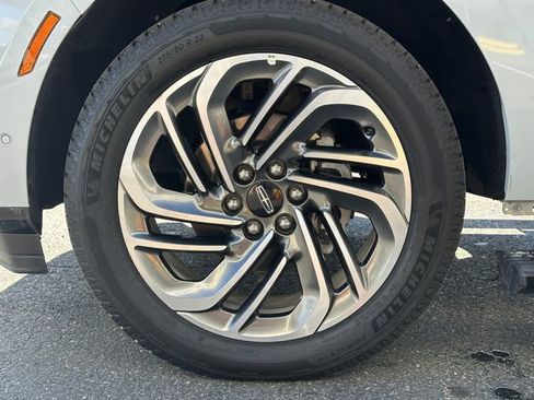 Used 2025 Lincoln Navigator L Reserve image 25