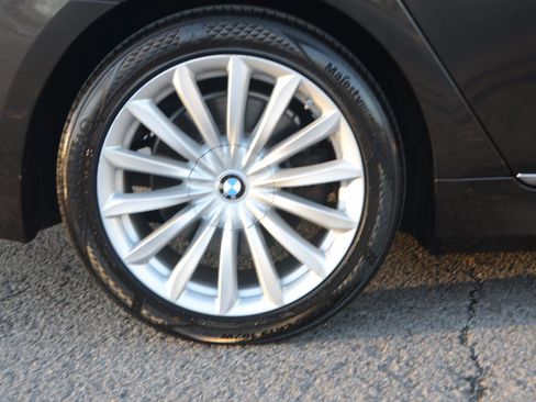 Used 2016 BMW 740i RWD image 22
