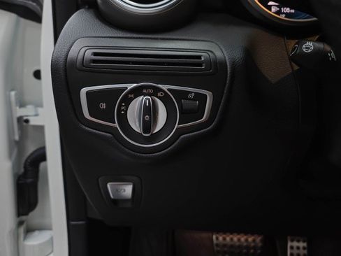 Used 2021 Mercedes-Benz GLC 43 AMG 4MATIC image 30