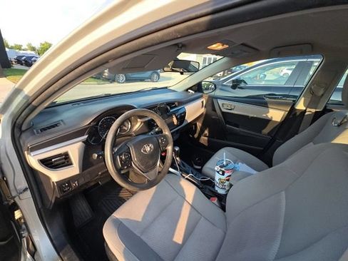 Used 2014 Toyota Corolla LE FWD image 31