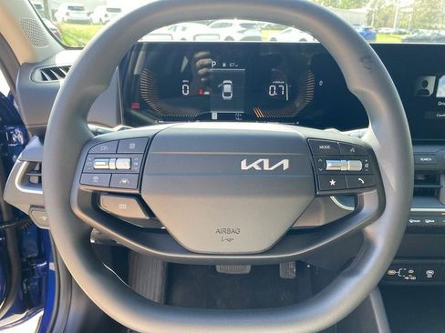 New 2026 Kia K4 LXS image 11