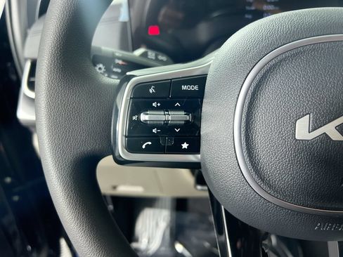 New 2026 Kia Carnival LX FWD image 16