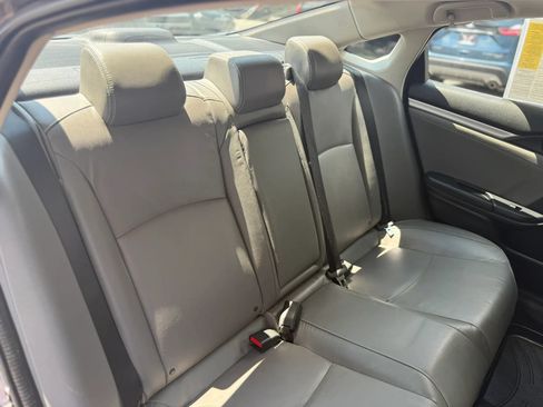 Used 2017 Honda Civic Touring image 36