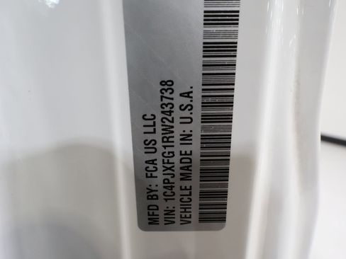 Used 2024 Jeep Wrangler Unlimited Rubicon image 32