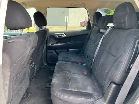 Used 2015 Nissan Pathfinder S AWD/4WD image 5