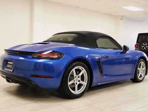 Used 2018 Porsche 718 Boxster RWD image 6