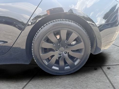 Used 2021 Tesla Model 3 Long Range AWD/4WD image 24