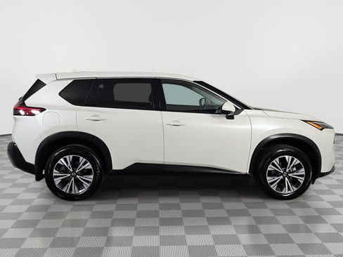 Used 2021 Nissan Rogue SV FWD image 9
