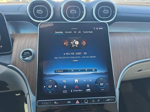 Used 2024 Mercedes-Benz GLC 300 4MATIC image 21