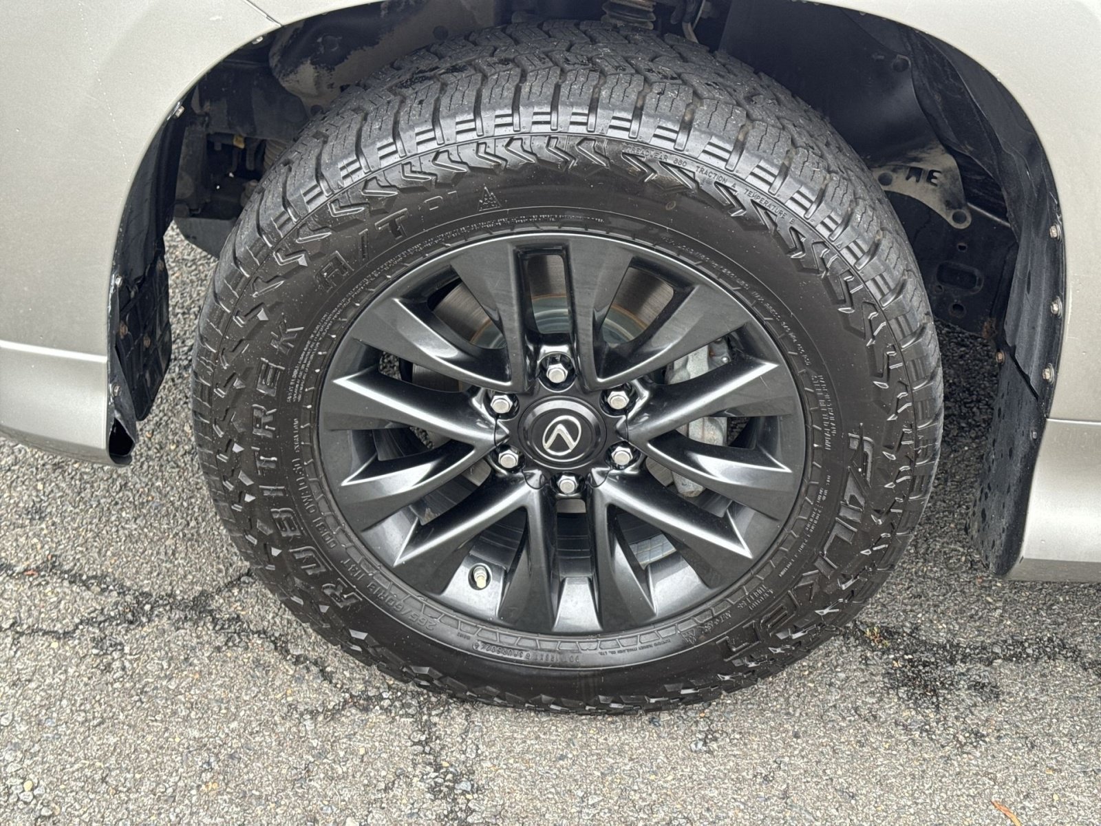 Used 2023 Lexus GX 460 Premium w/ Premium Package AWD/4WD image 12