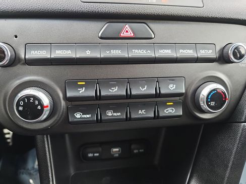 Used 2022 Kia Sportage Nightfall Edition image 21