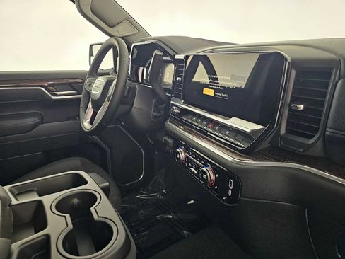 New 2026 GMC Sierra 1500 SLE AWD/4WD image 11