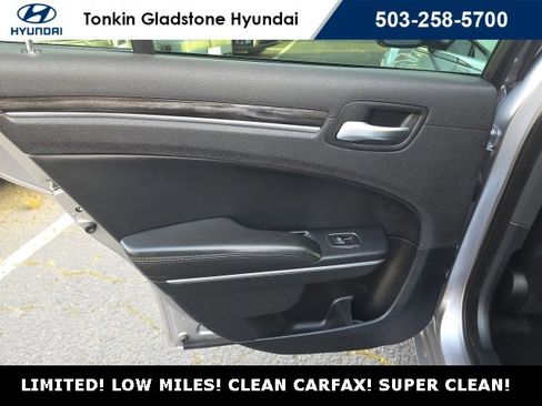 Used 2015 Chrysler 300 Limited w/ Driver Convenience Group image 24
