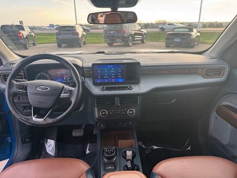 Certified 2022 Ford Maverick Lariat w/ Lariat Luxury Package AWD/4WD image 32